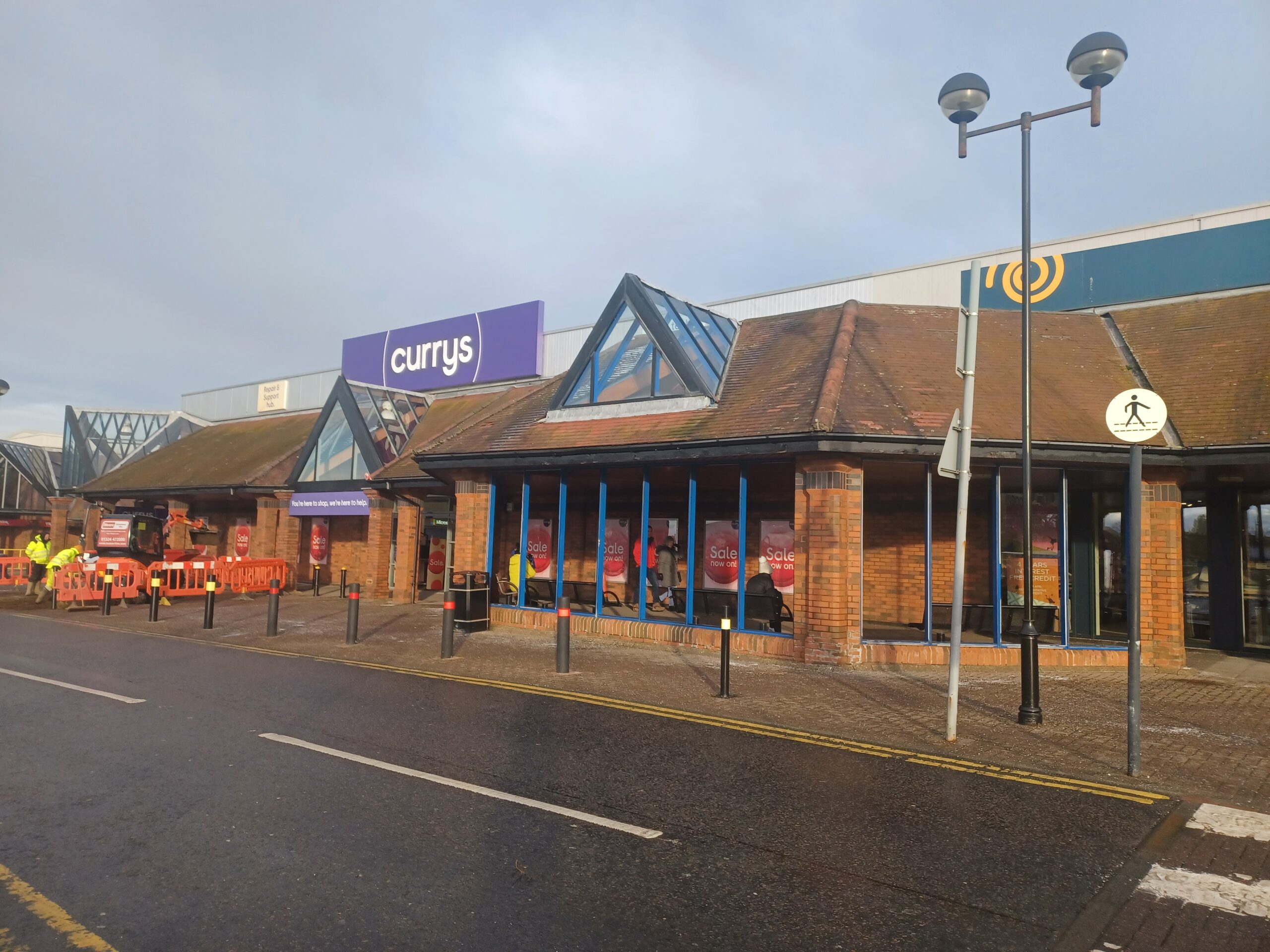 new face of Central Retail Park, Falkirk